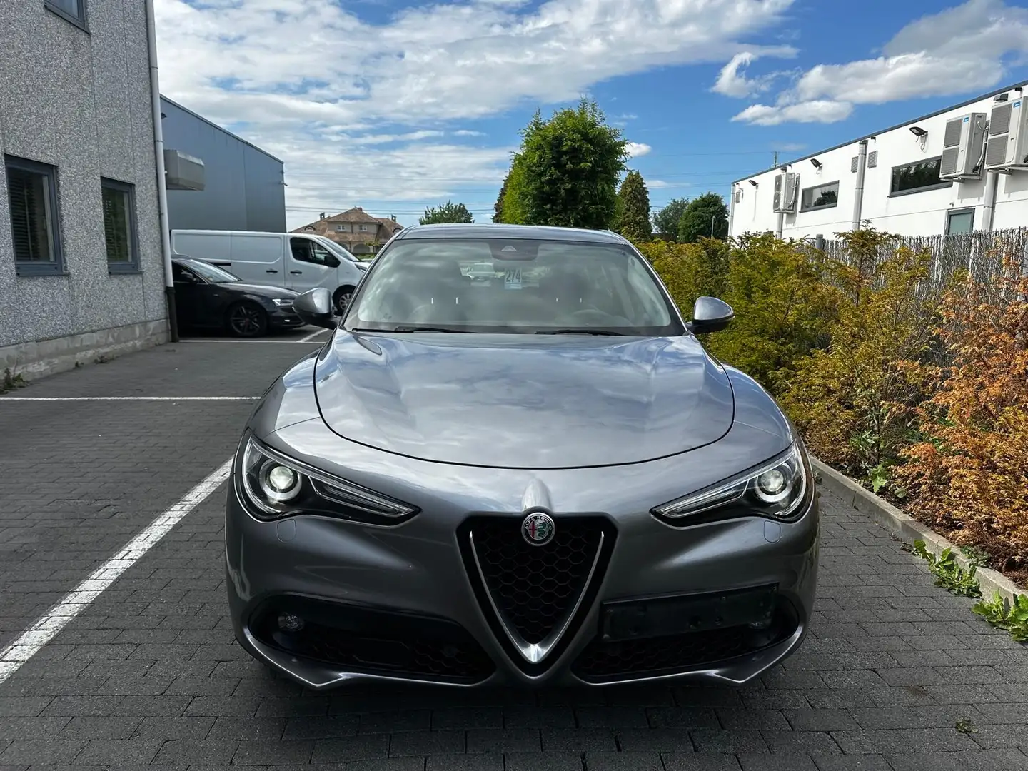 Alfa Romeo Stelvio Stelvio 2.2 JTD *** ETAT NEUVE *** Grau - 2