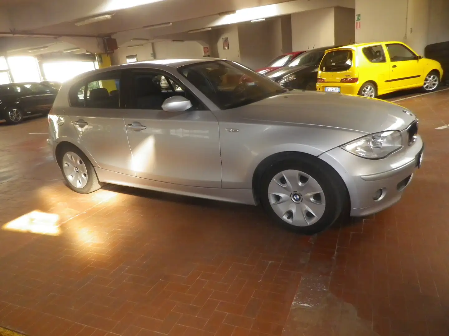 BMW 116 Serie 1 E87 2006 116i Eletta 6m Grigio - 1