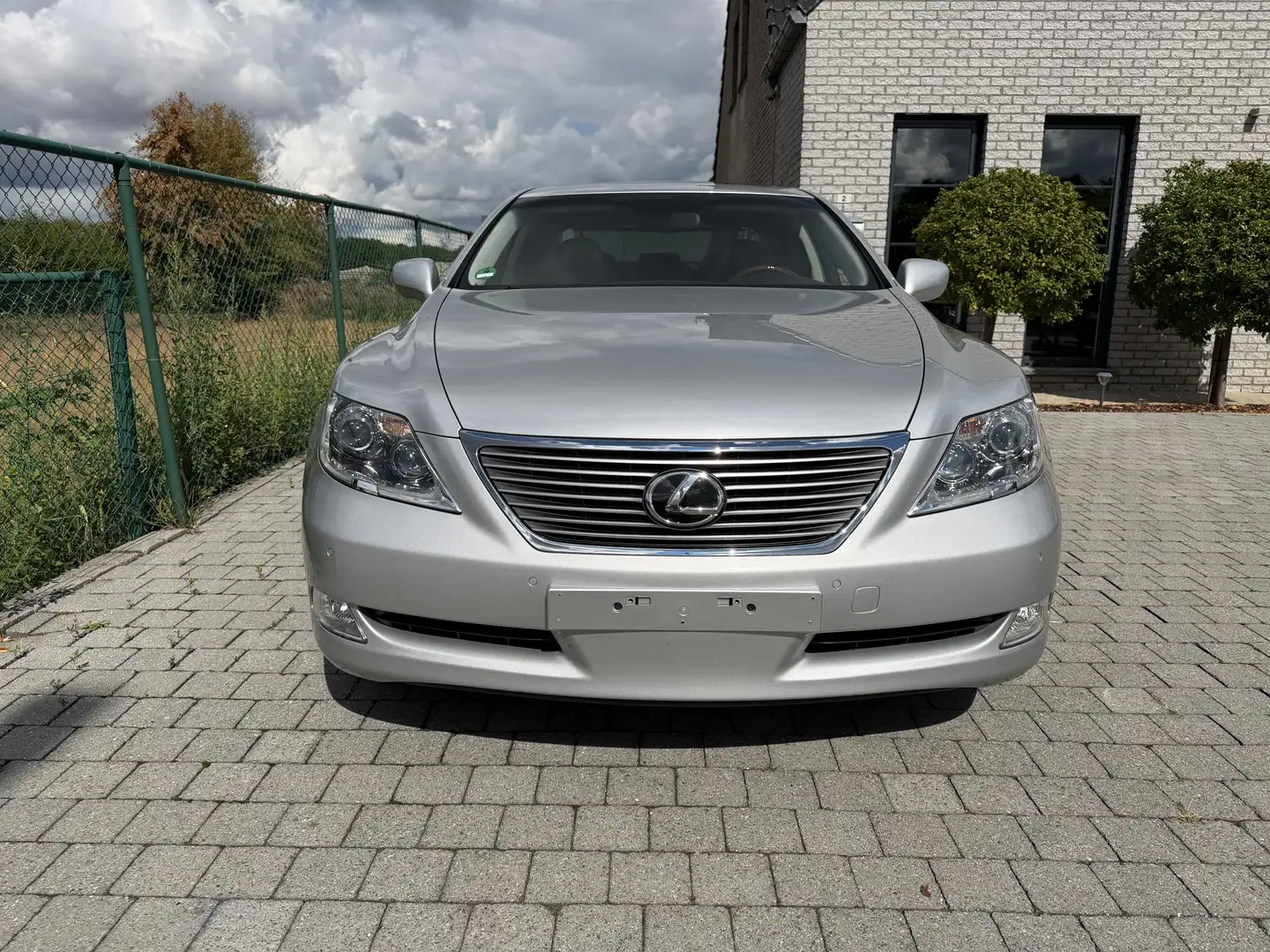 Lexus LS 460 4.6i V8 Silber - 2