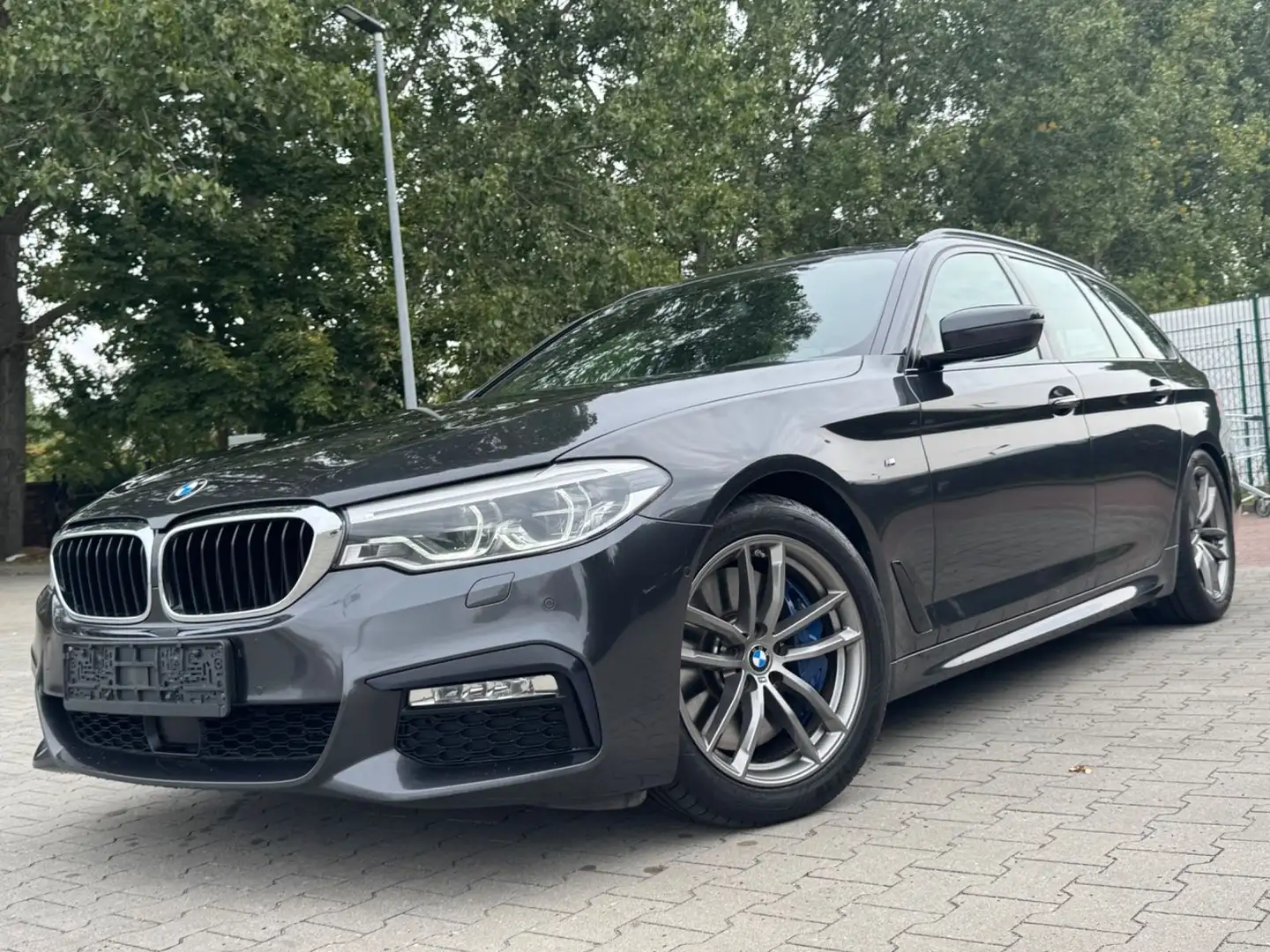 BMW 540 d xDrive M Sportpaket/ACC/LED/AHK/8f. bereif Grau - 2