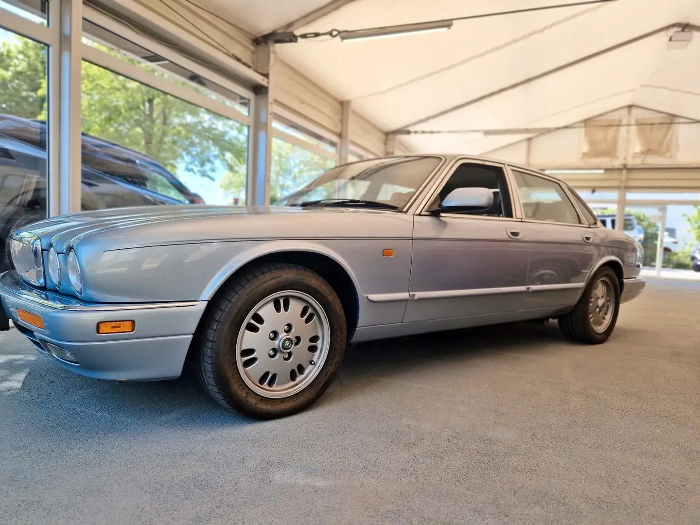 Jaguar XE Sovereign, 2-Hand! Plateado - 2
