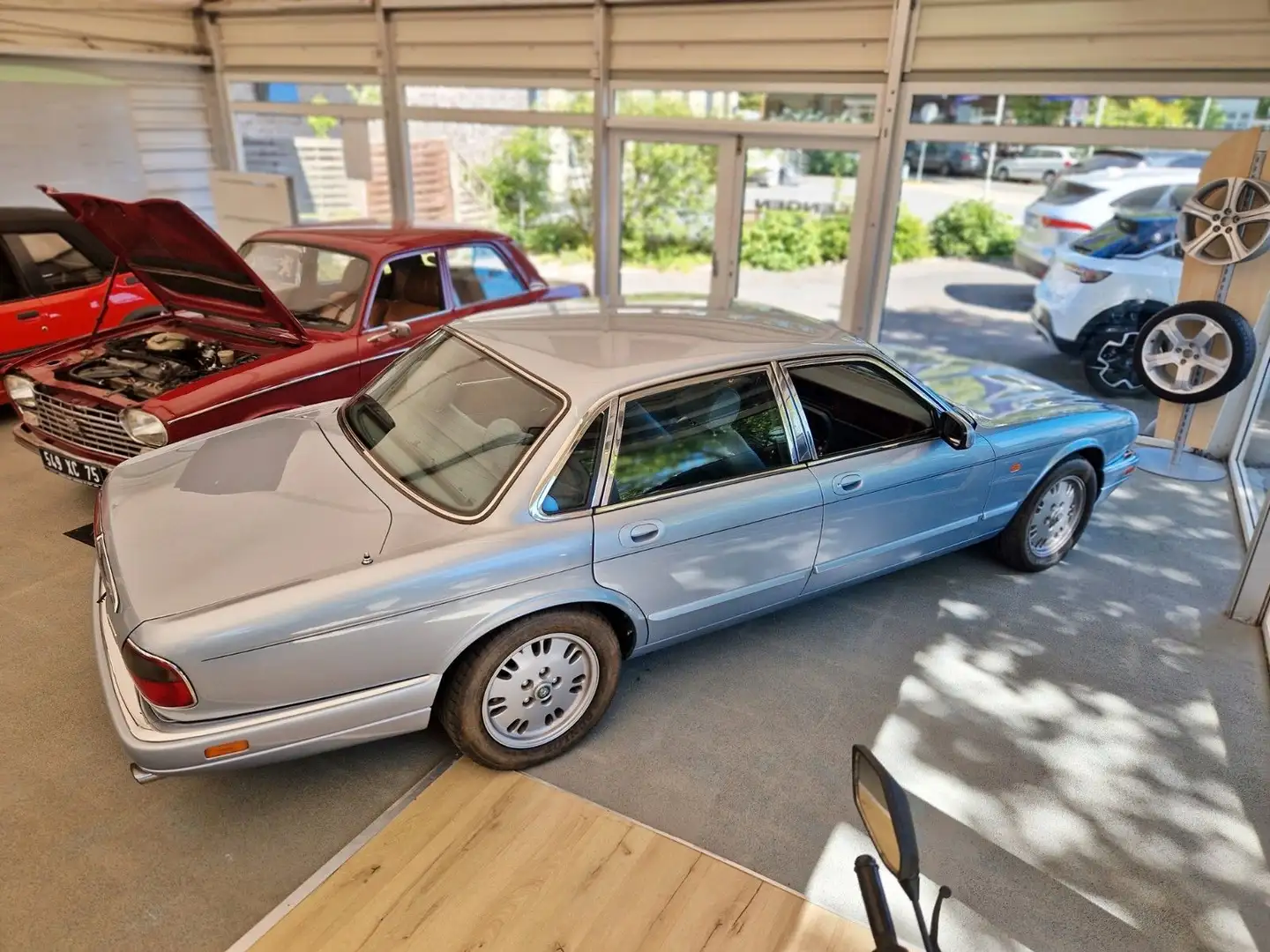 Jaguar XE Sovereign, 2-Hand! Plateado - 1