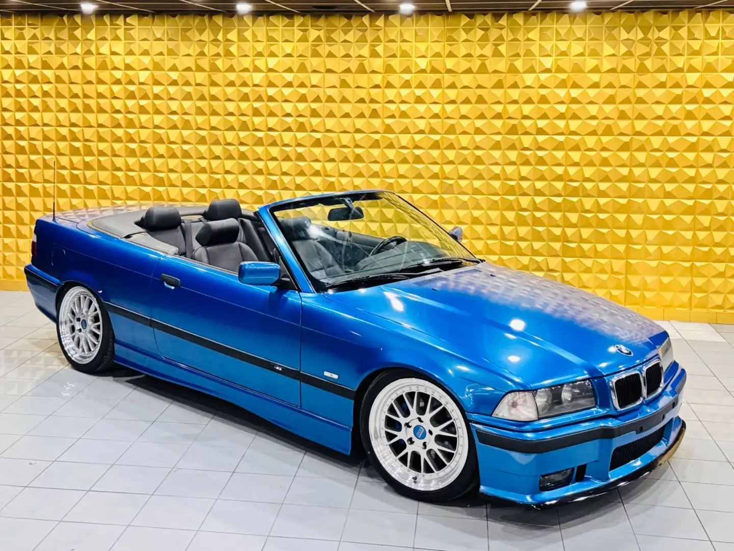 BMW 328 i*CABRIO*KLIMA*M PAKET*LEDER*KLIMA*SHZ*BBS NB Noir - 1