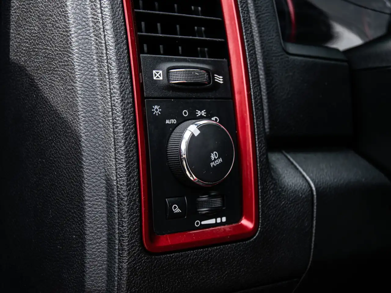 RAM 1500 photo RAM 1500