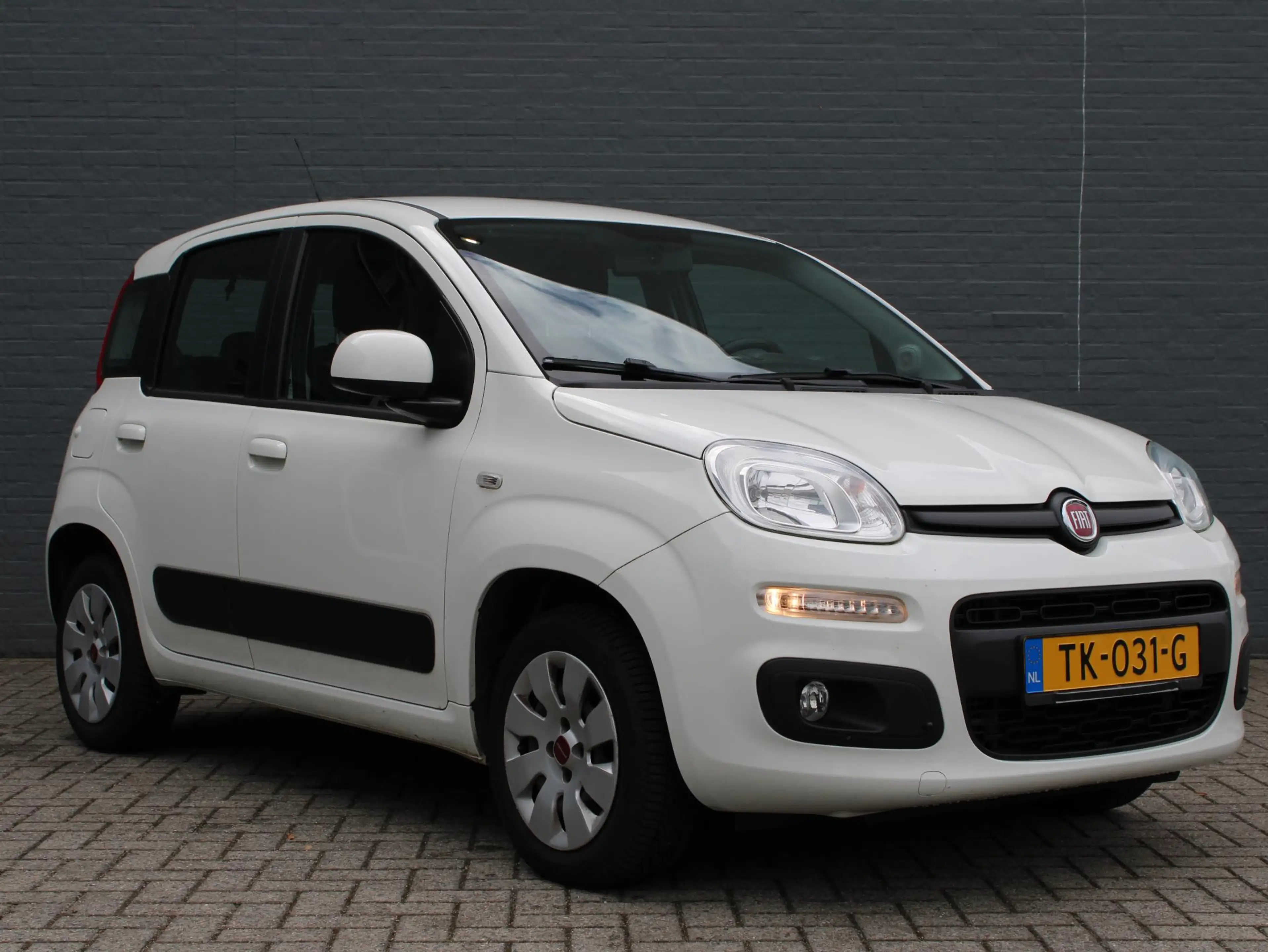 Fiat Panda 0.9 TwinAir Lounge | All Season Banden | Airco — photo 4