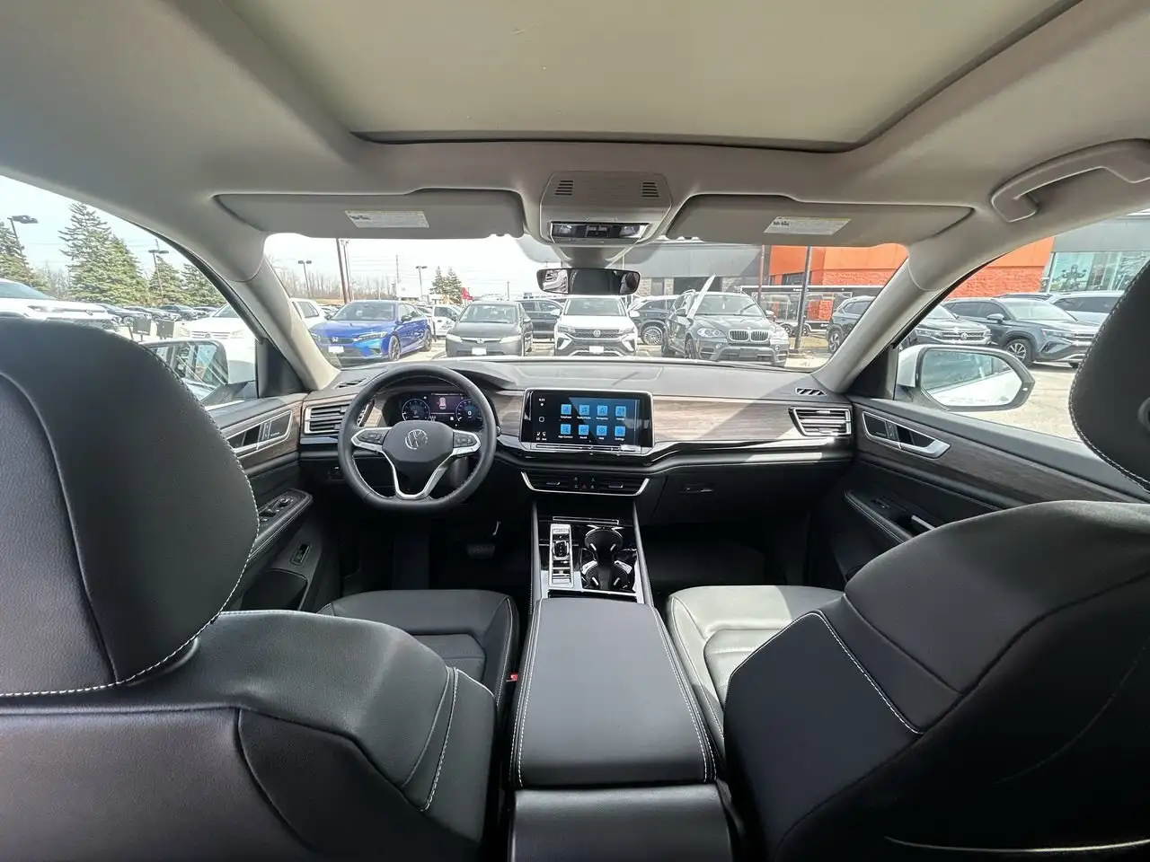 Volkswagen Atlas снимка Volkswagen Atlas