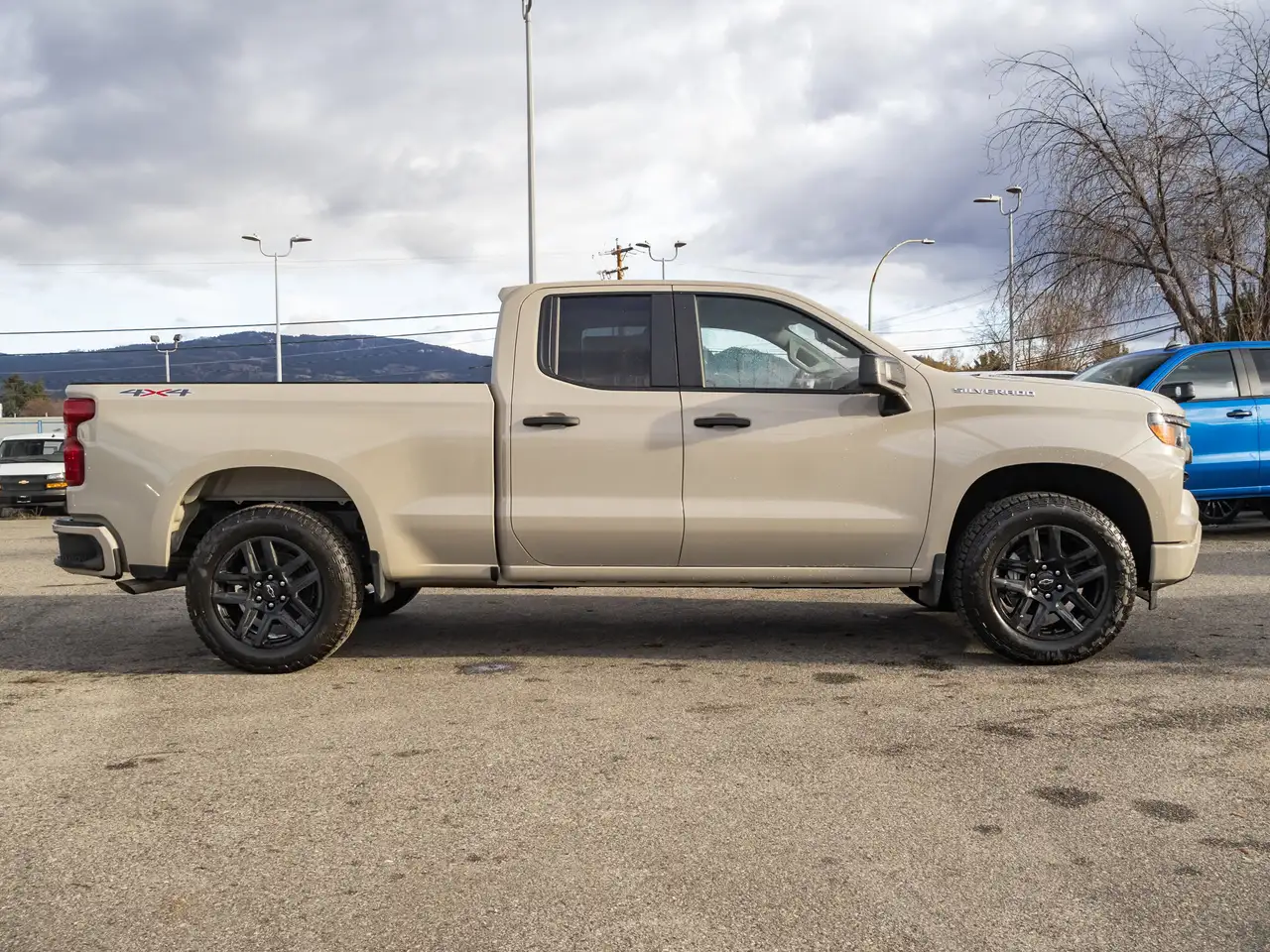 Chevrolet Silverado 1500 снимка Chevrolet Silverado 1500