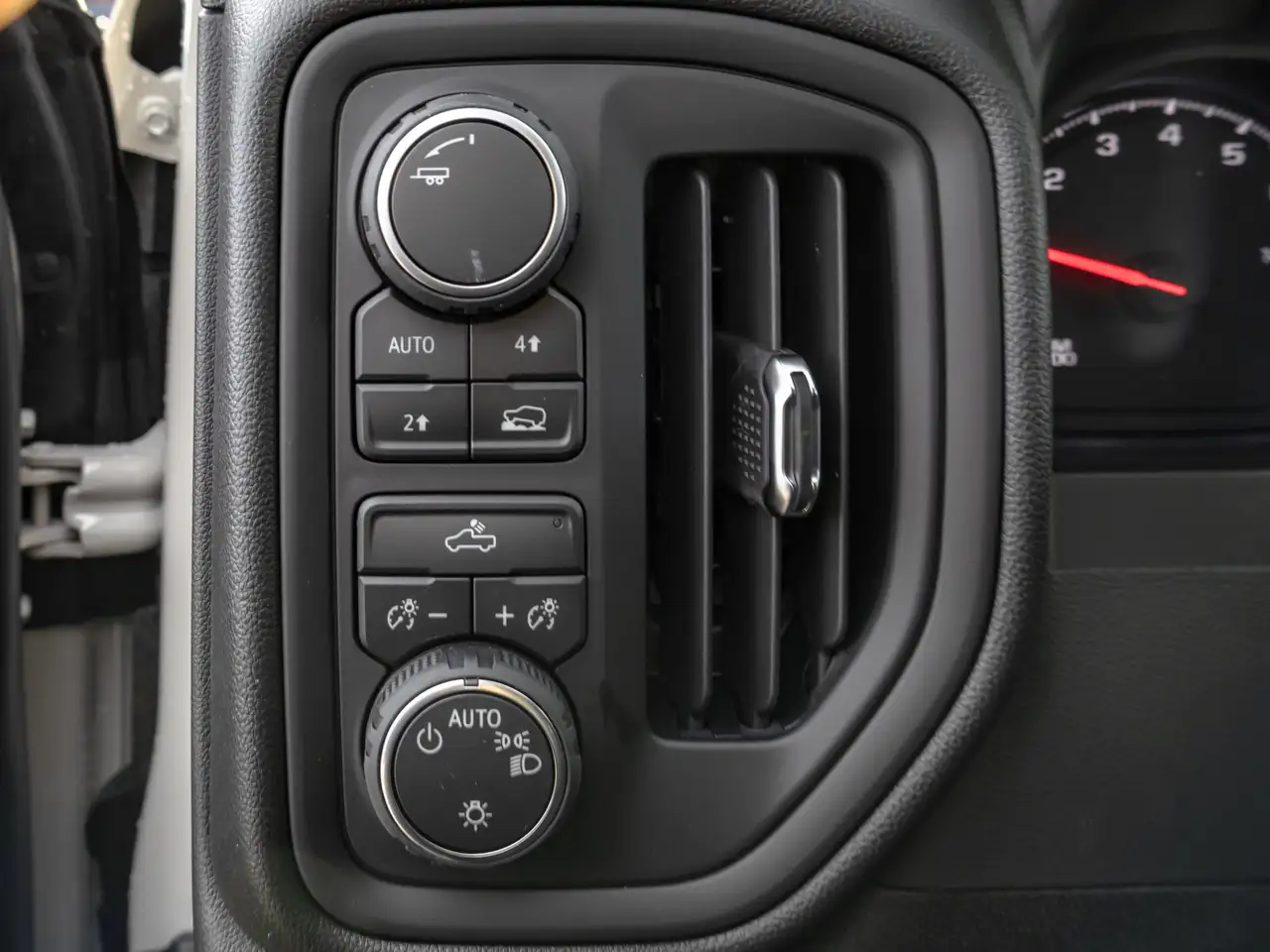 Chevrolet Silverado 1500 снимка Chevrolet Silverado 1500