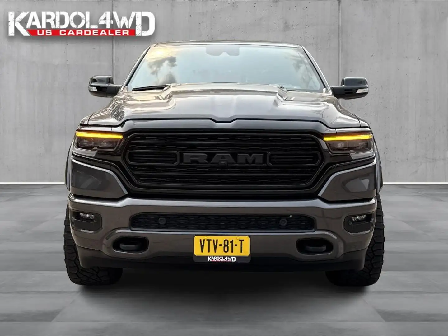 Dodge RAM 1500 5.7 V8 4x4 Crew Cab Limited | Virtual spiegel Gris - 2