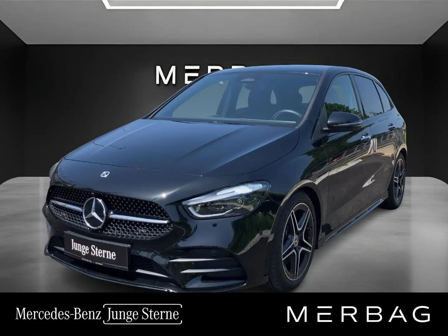 Mercedes-Benz B 220 4MATIC AMG Line Schwarz - 1