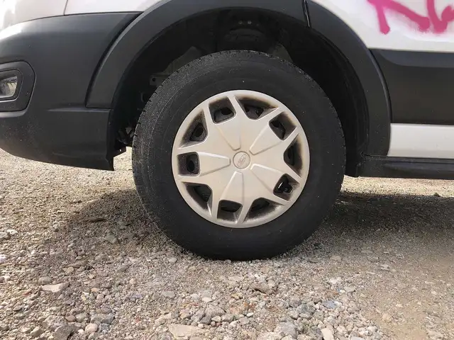 Ford Transit view 9