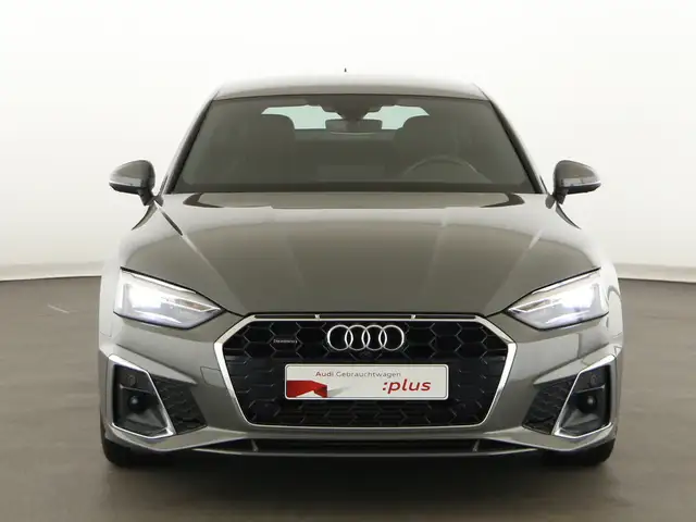 Audi A5 view 3