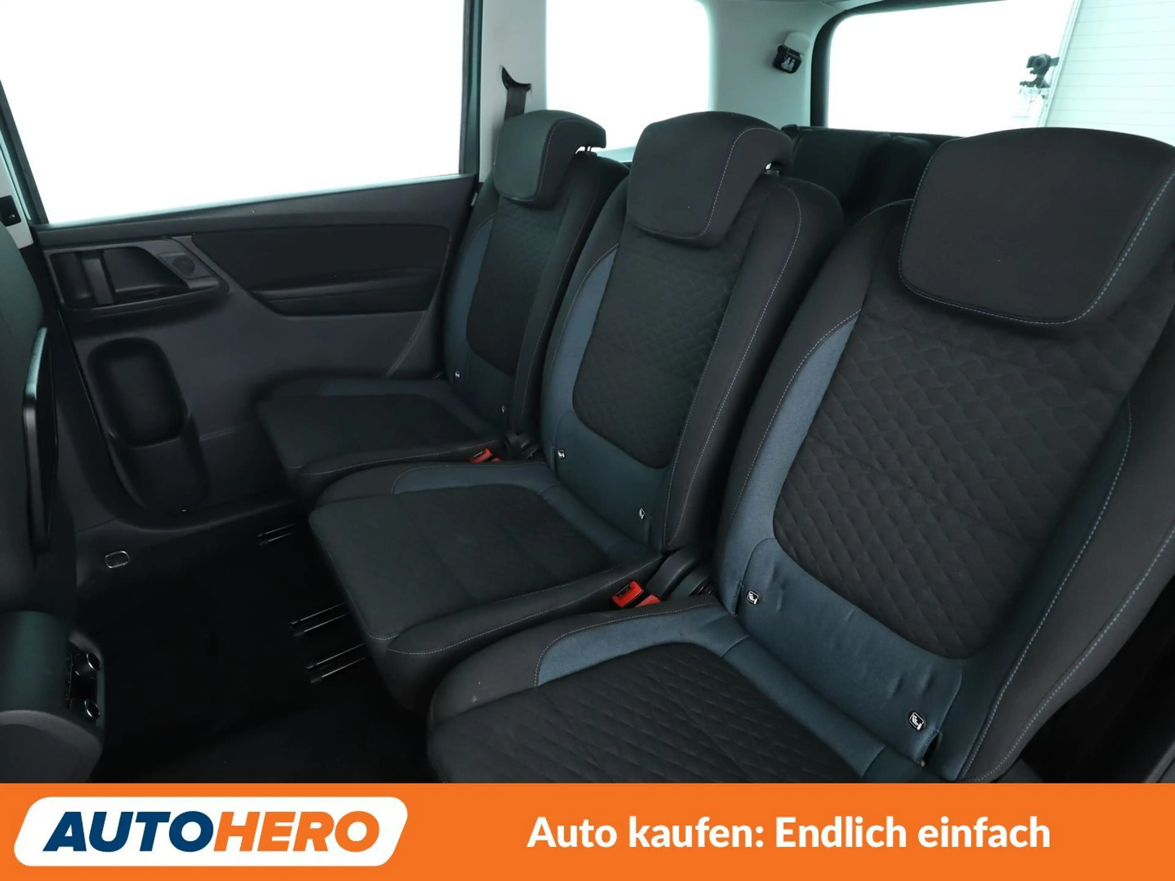 Volkswagen Sharan 1.4 TSI IQ.DRIVE Aut.*NAV*ACC*CAM*PDC*SHZ*ALU* — photo 14