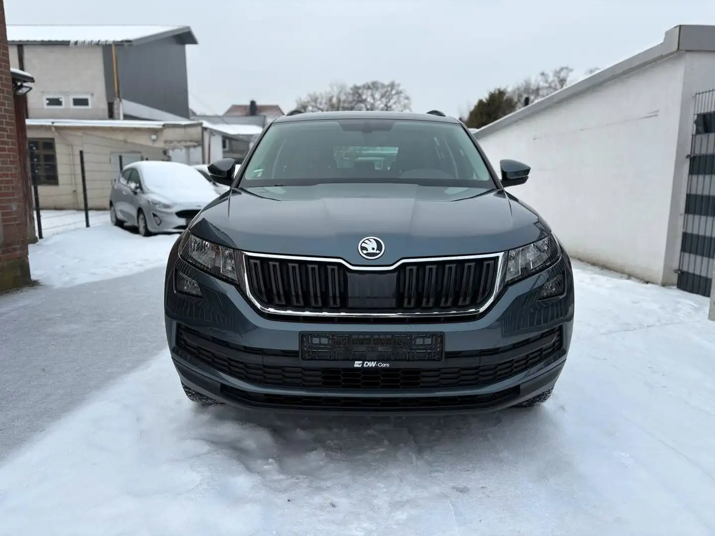 Skoda Kodiaq Ambition 4x4 AHK Klimaut. ACC PDC Gris - 2