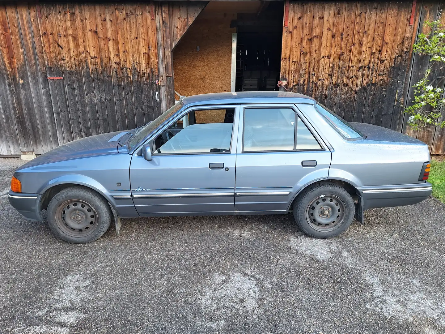 Ford Orion Orion CL 1,8 Ds. Blau - 2