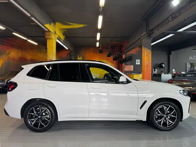 BMW X3 view 8