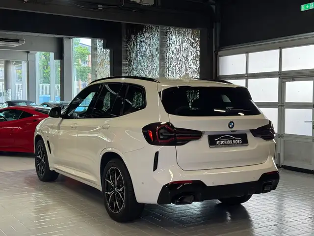BMW X3 view 5