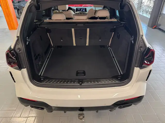 BMW X3 view 24