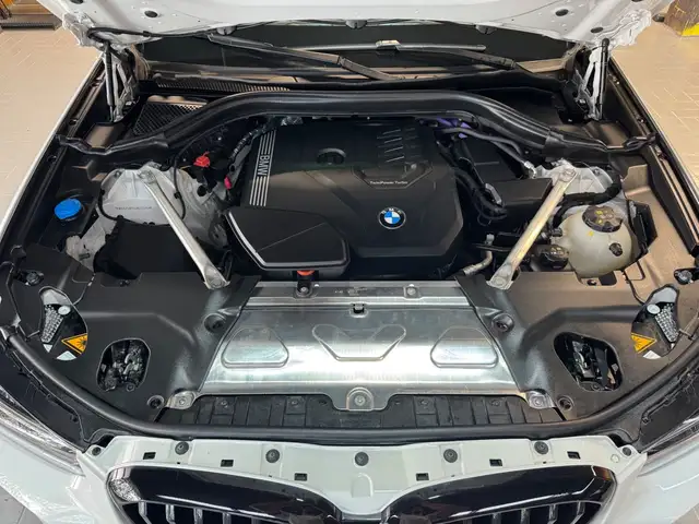 BMW X3 view 26
