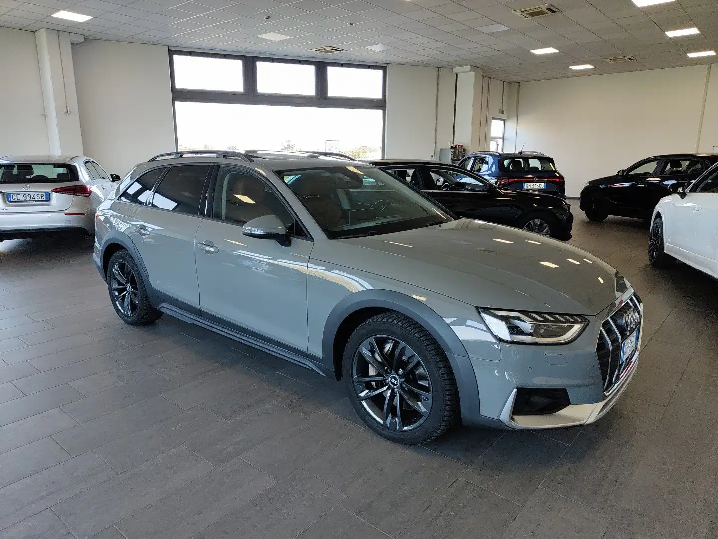 Audi A4 allroad 50 TDI 286cv quattro MHEV Auto Tetto Pelle Navi Gris - 2