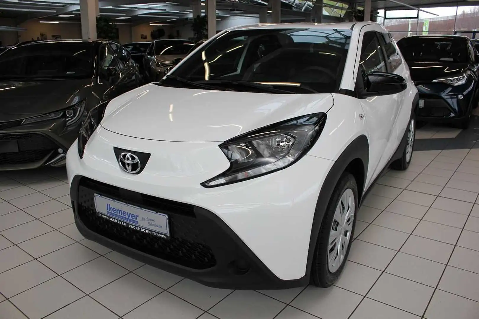 Toyota Aygo X Business Edition S-CVT Automatik Sitzheizung Kli Bílá - 1