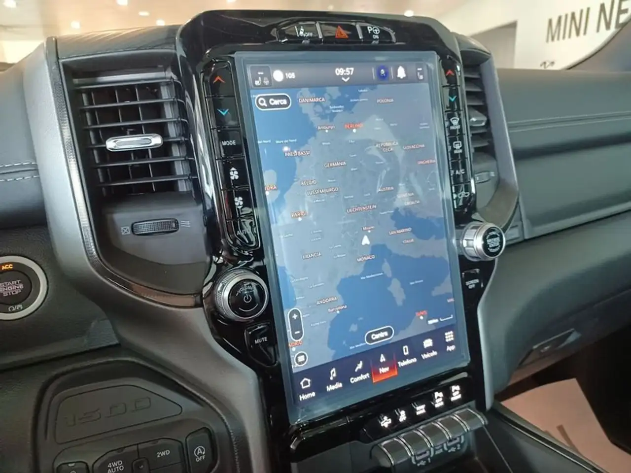 Dodge RAM 2025 — фото 12