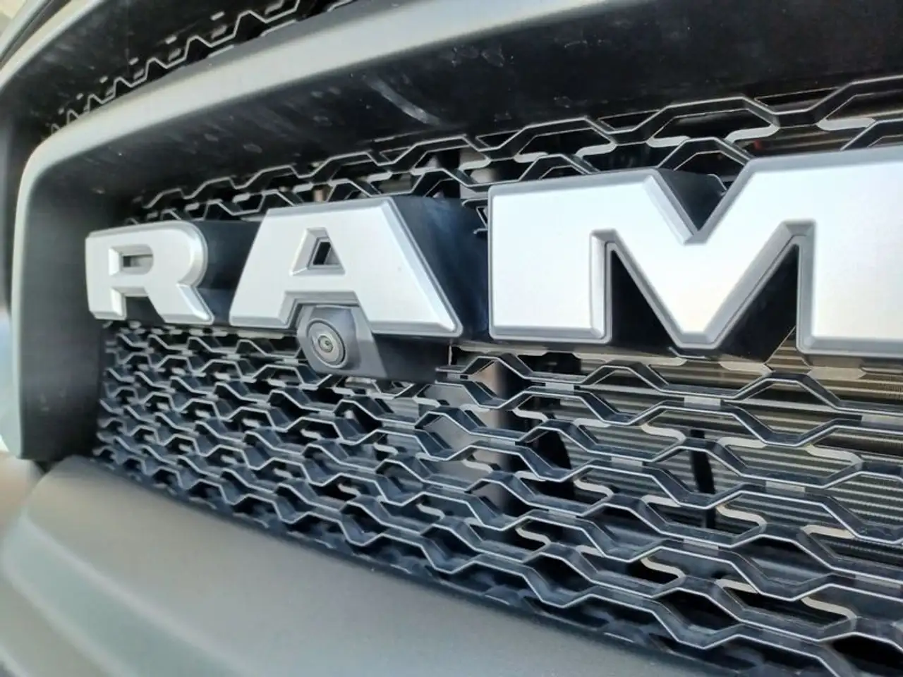 Dodge RAM 2025 — фото 17