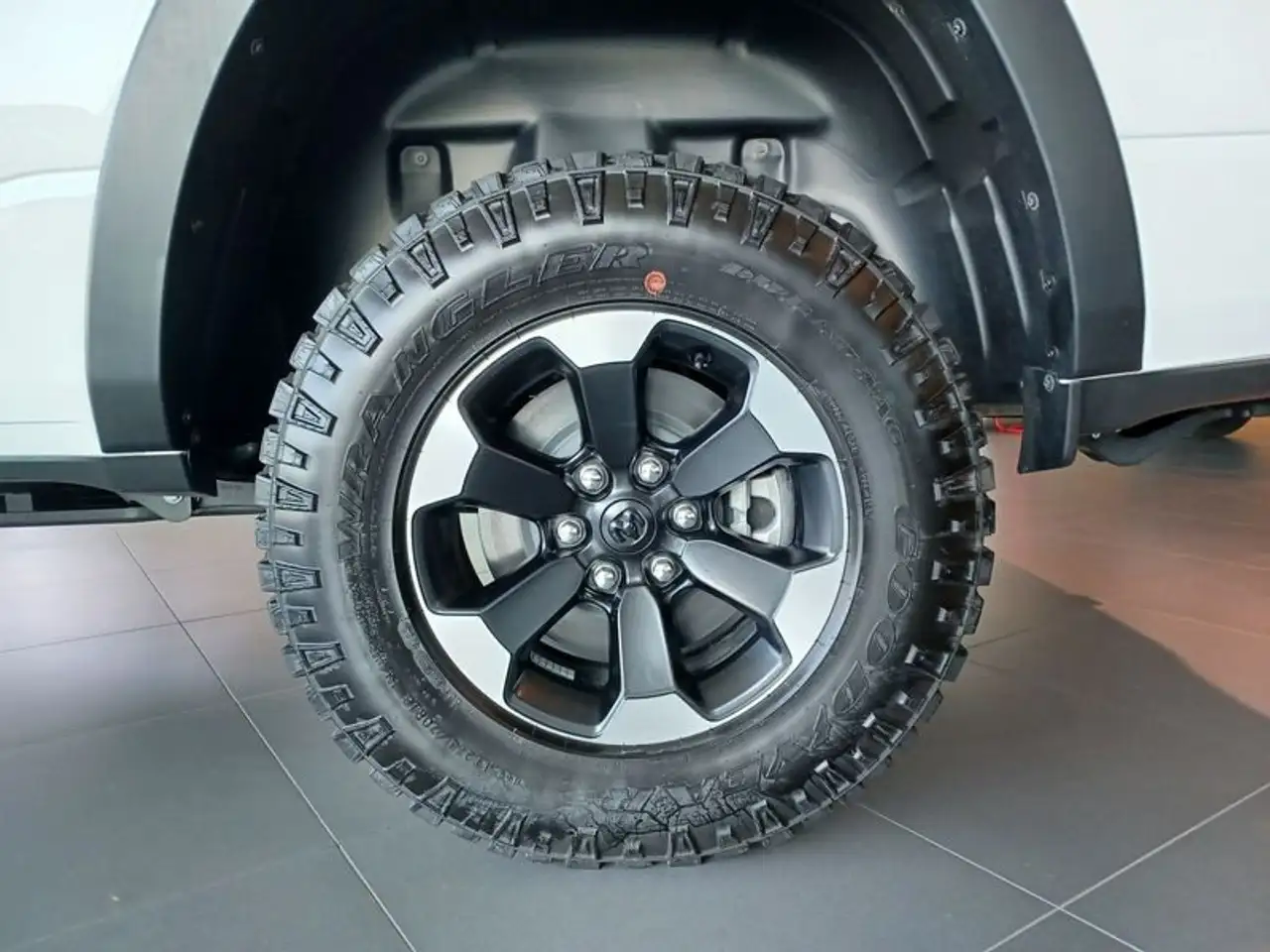 Dodge RAM 2025 — фото 14