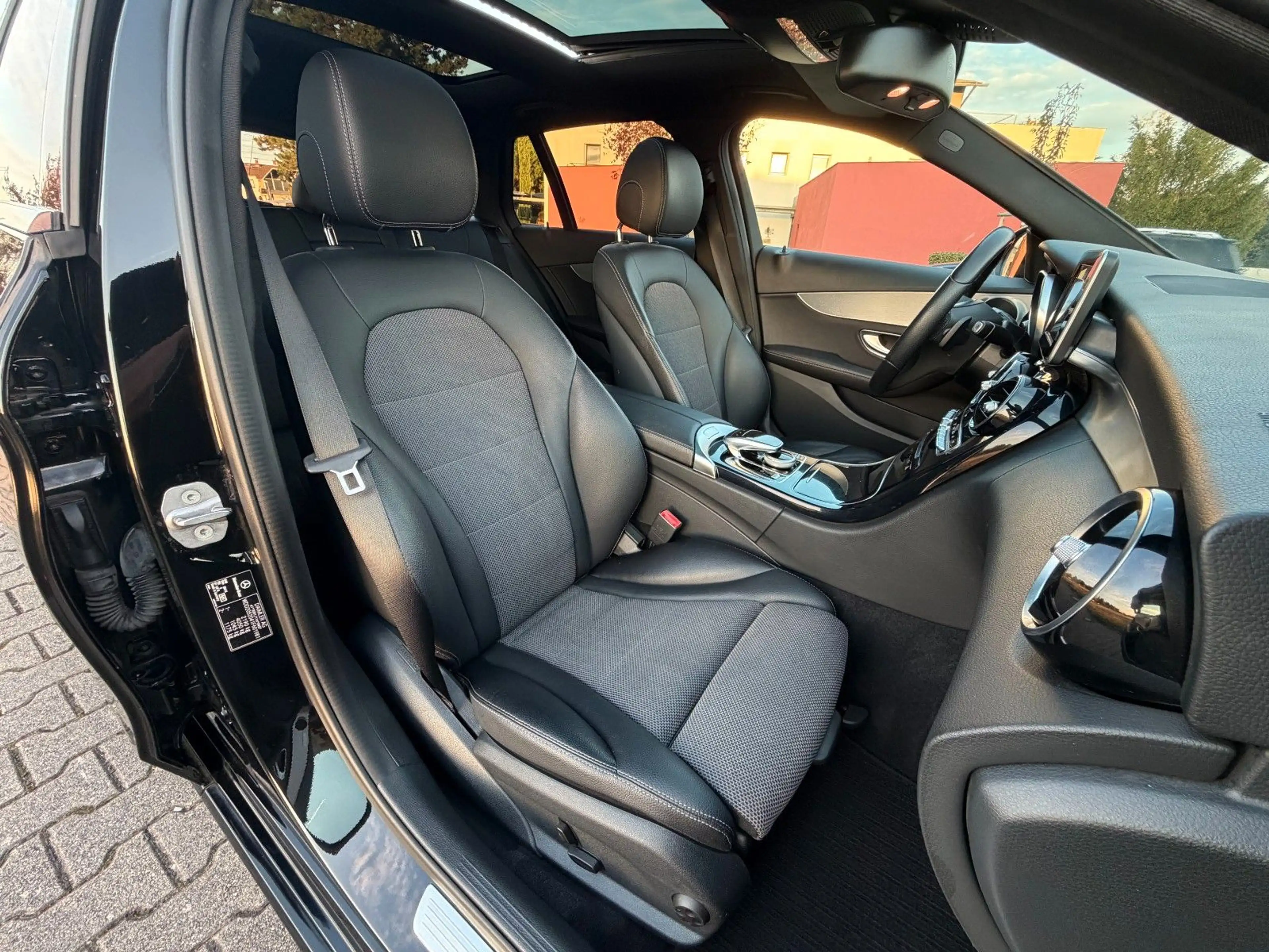 Mercedes-Benz C 220 d T Business Plus*PANO*KEYLESS*CAM*ILS* — photo 12
