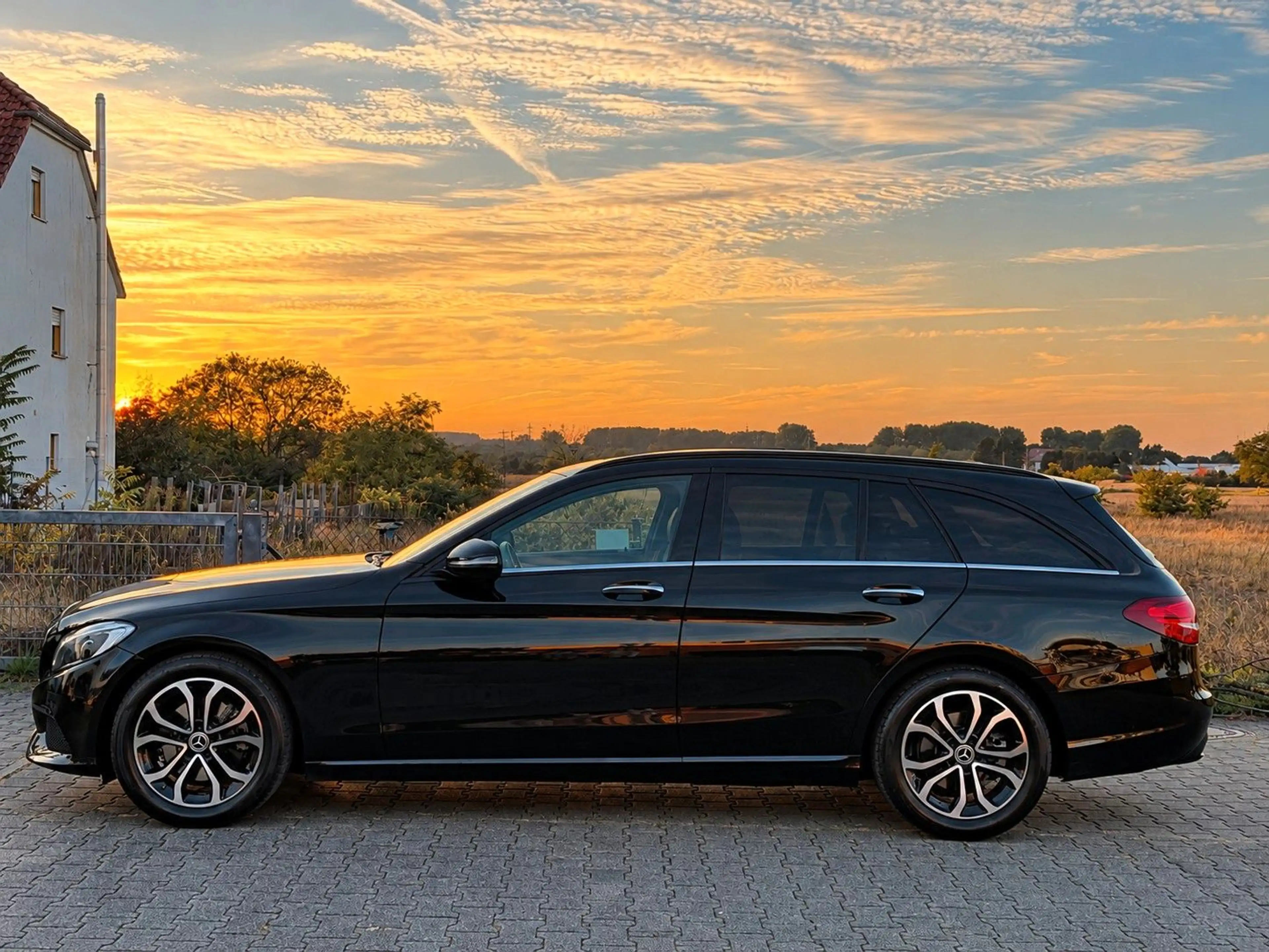 Mercedes-Benz C 220 d T Business Plus*PANO*KEYLESS*CAM*ILS* — photo 7