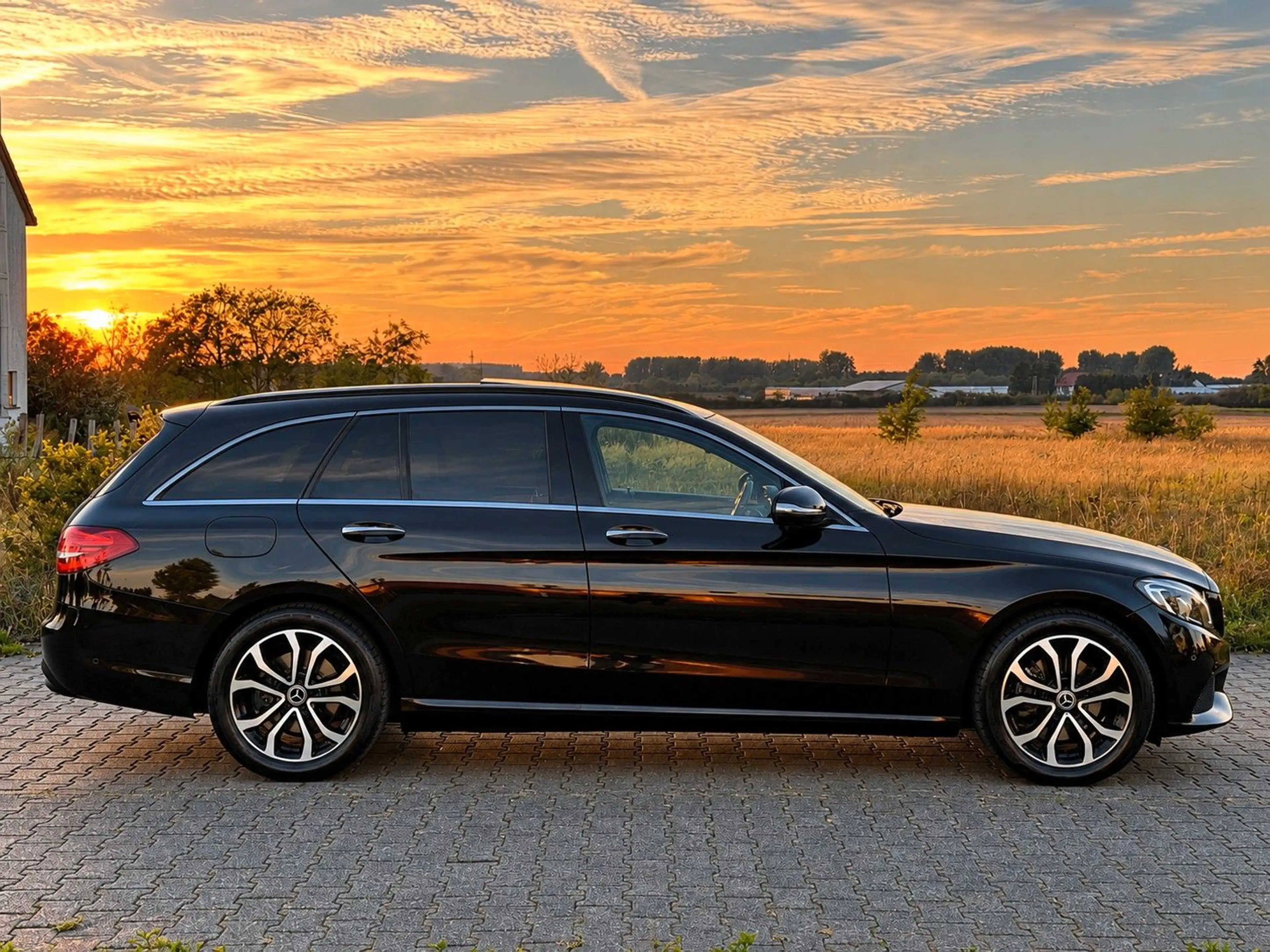 Mercedes-Benz C 220 d T Business Plus*PANO*KEYLESS*CAM*ILS* — photo 8