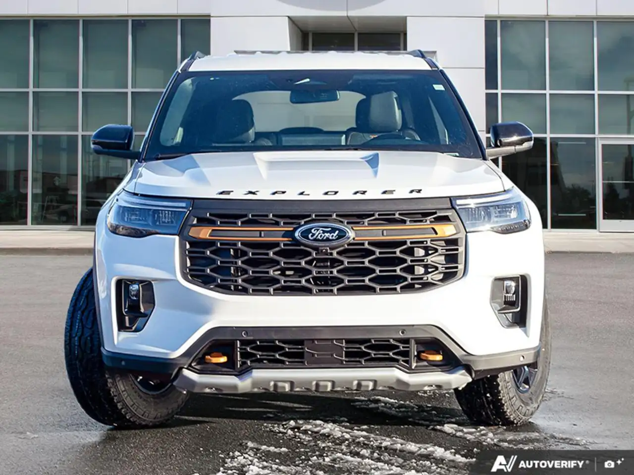 Ford Explorer снимка Ford Explorer