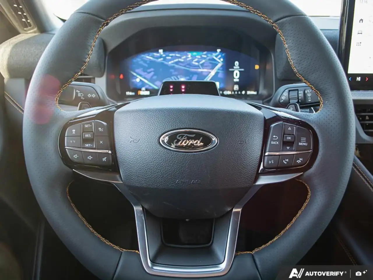 Ford Explorer снимка Ford Explorer