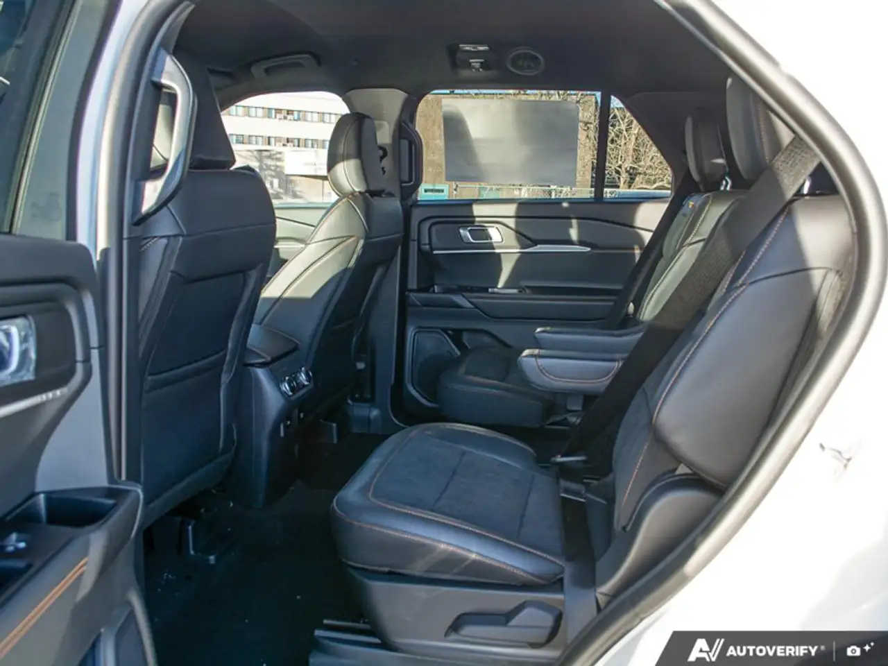 Ford Explorer снимка Ford Explorer