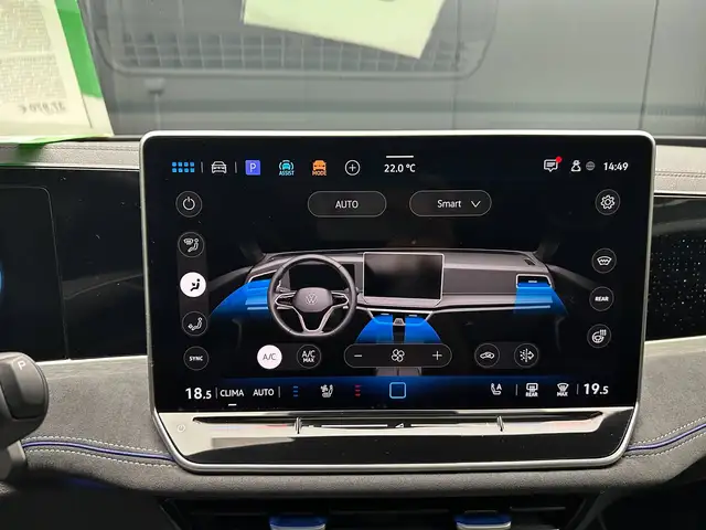 Volkswagen Passat view 25