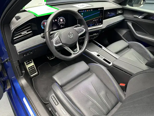 Volkswagen Passat view 17