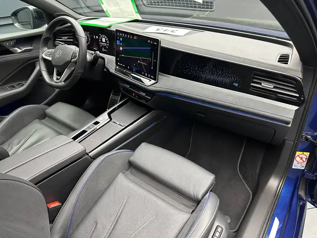 Volkswagen Passat view 12