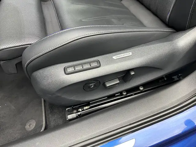Volkswagen Passat view 16
