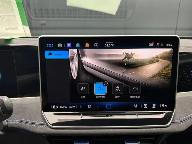 Volkswagen Passat view 27