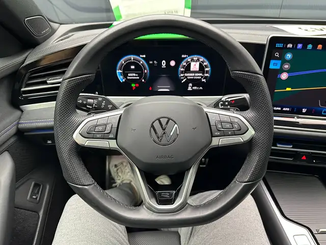 Volkswagen Passat view 18