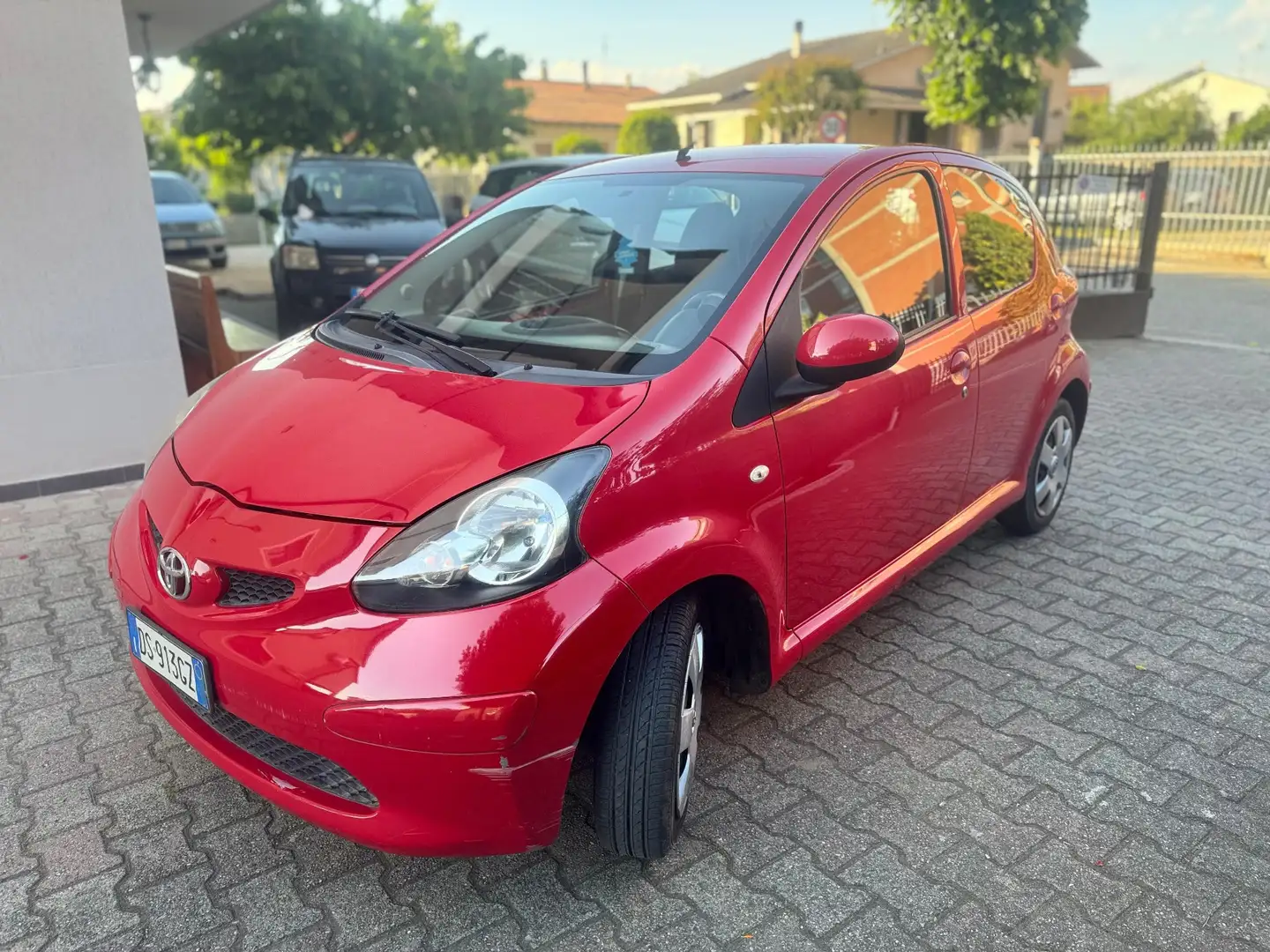 Toyota Aygo leggi bn descrizione - 1