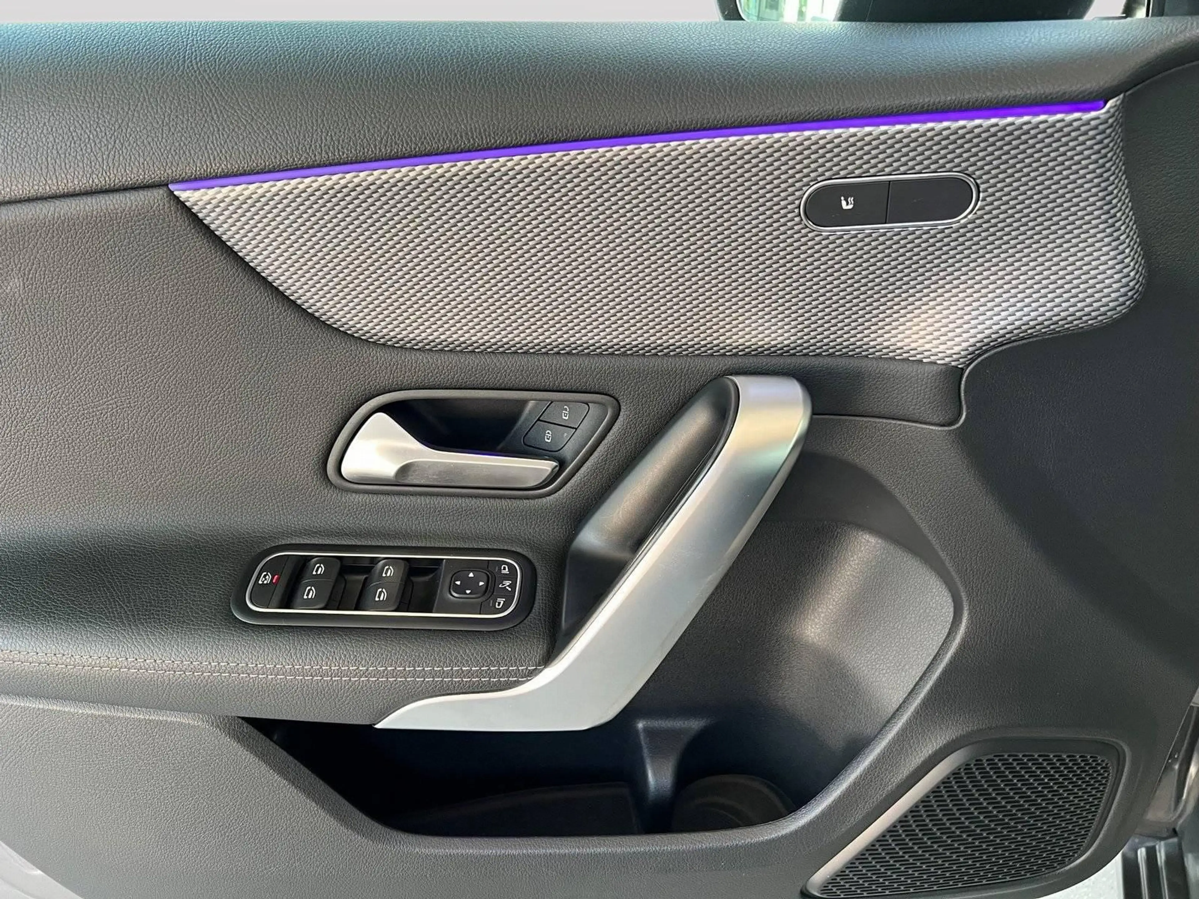 Mercedes-Benz A 250 4M Progressive — photo 10