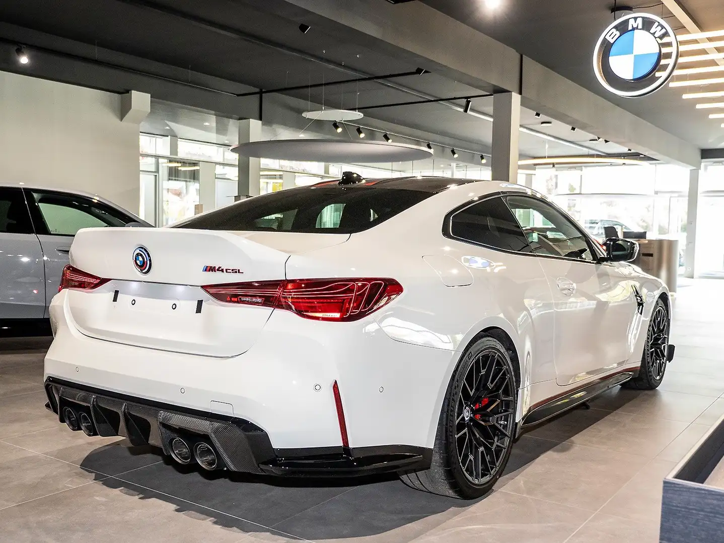 BMW M4 CSL Coupé 1von1000 DrivingAssist HUD DAB 1VB Blanc - 2