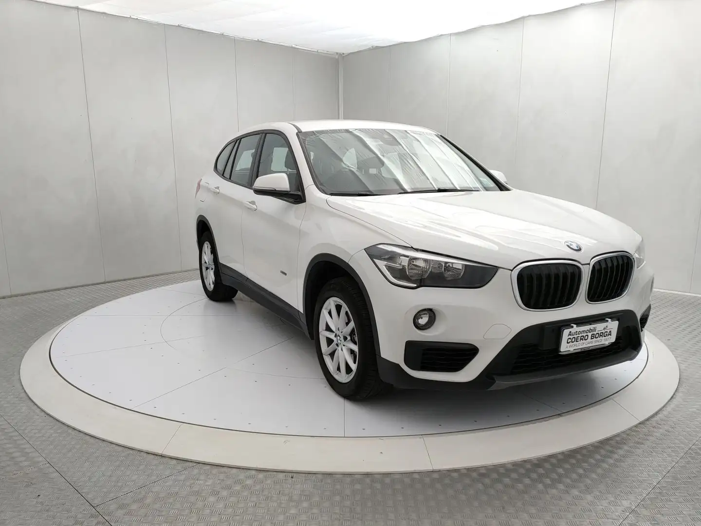 BMW X1 X1 sDrive16d Advantage Weiß - 1