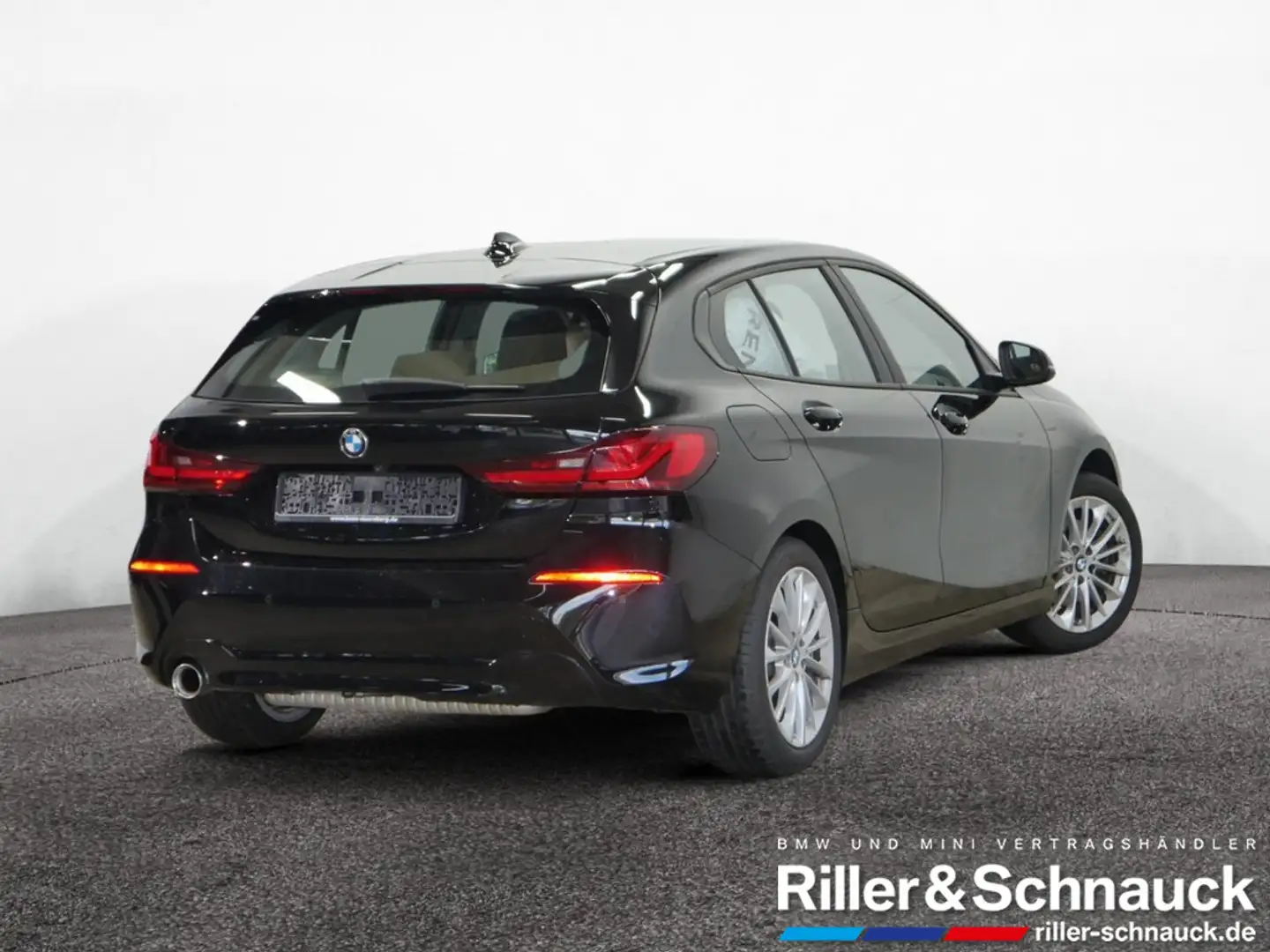 BMW 118 i AHK+KAM+LED+NAVI+SHZG Schwarz - 2