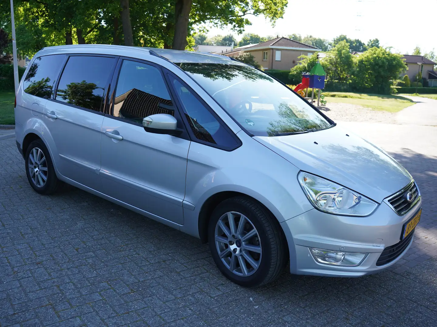 Ford Galaxy Galaxy 1.6 TDCi Trend Bns Stříbrná - 2