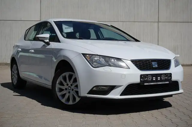 SEAT Leon 1.6TDI Style SHZ Tempomat Freisprech