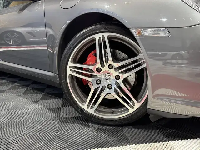 Porsche 997 view 13