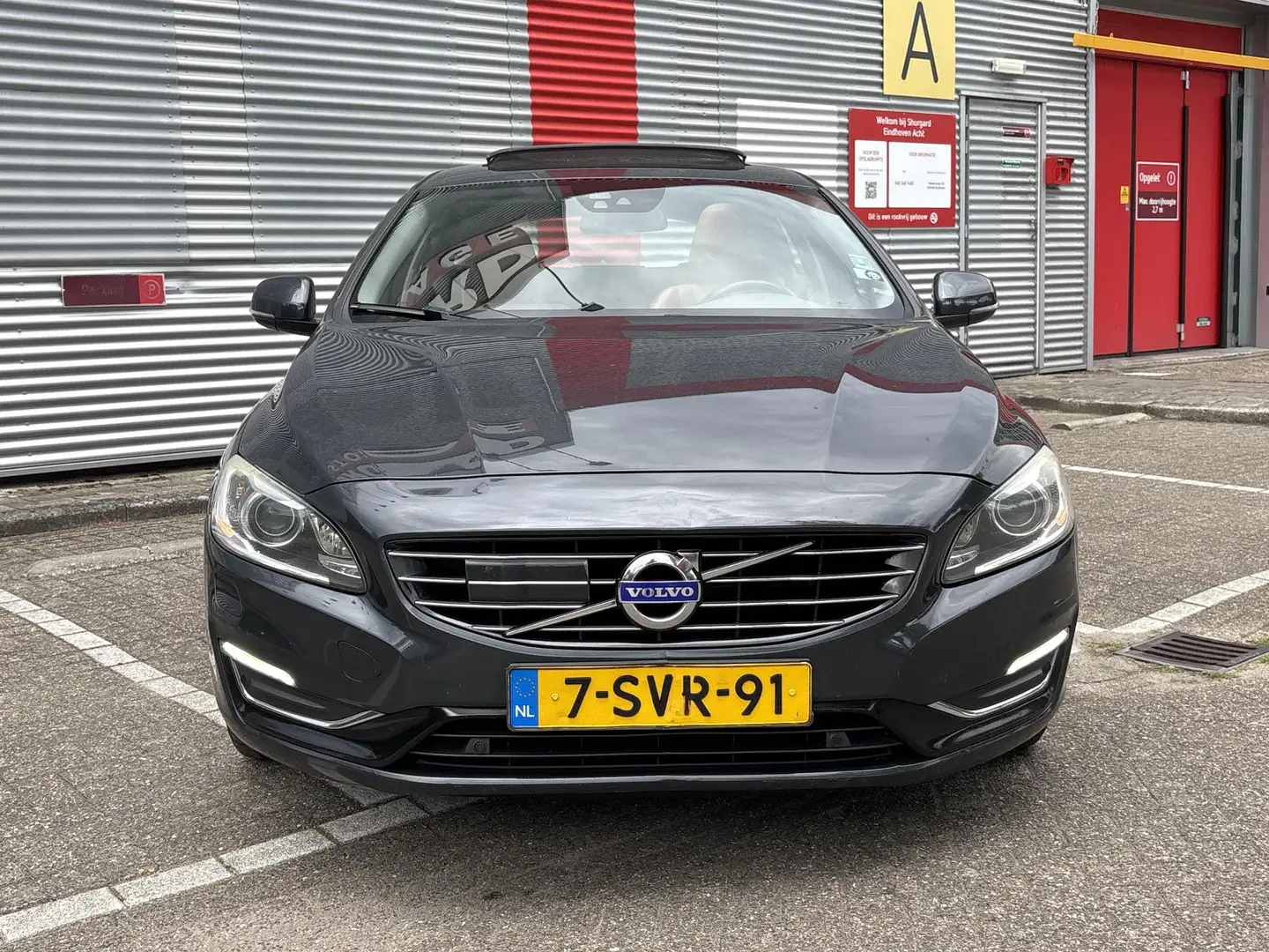 Volvo V60 2.4 D6 AWD Plug-In Hybrid Summum DAKOTA LEDER| NAV Grijs - 2
