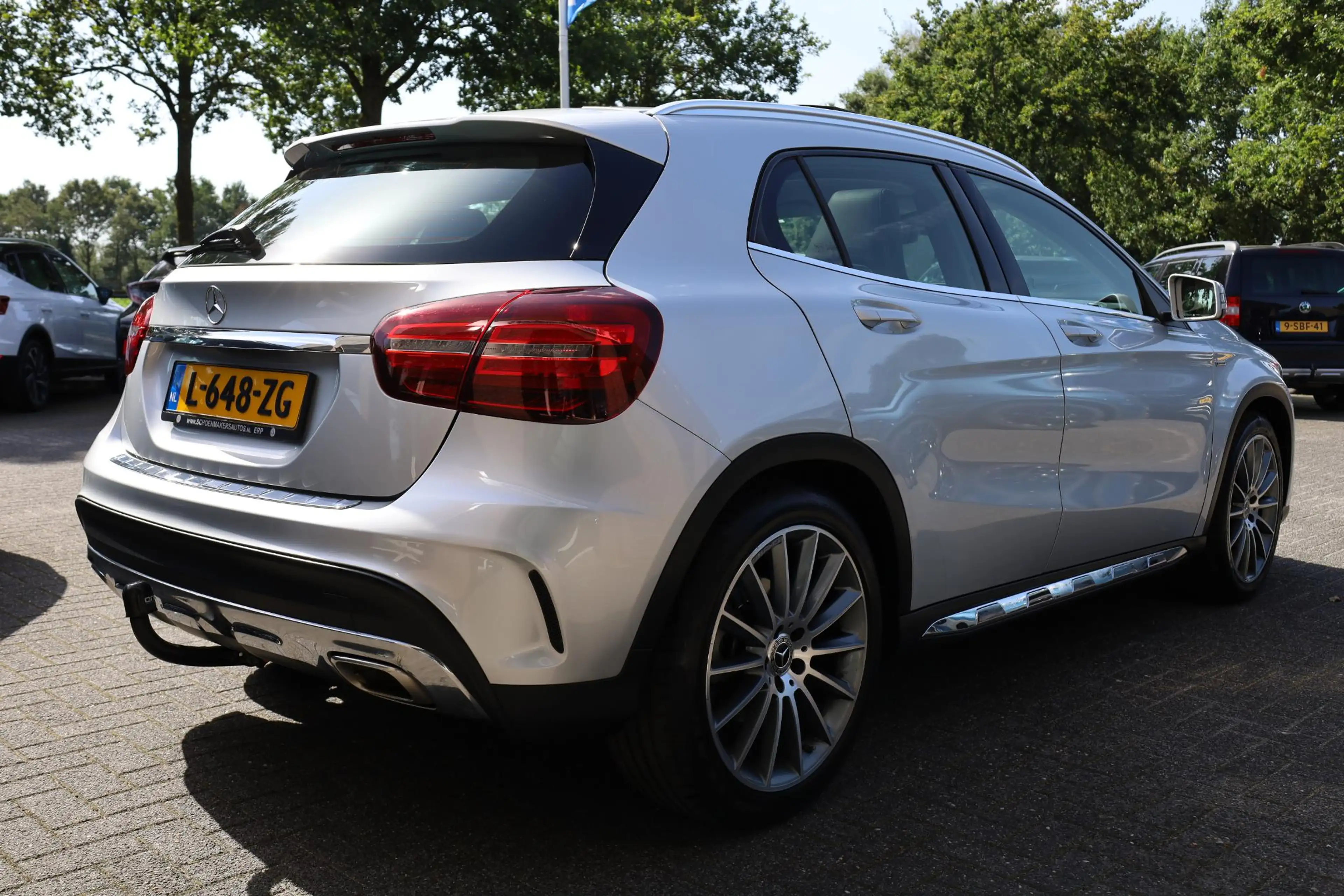 Mercedes-Benz GLA 180 AMG Night Upgrade PANO TREKHAAK-AFN LEER STOELVERW — photo 2